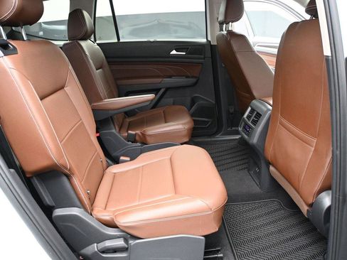 Used 2023 Volkswagen Atlas SE AWD/4WD image 17