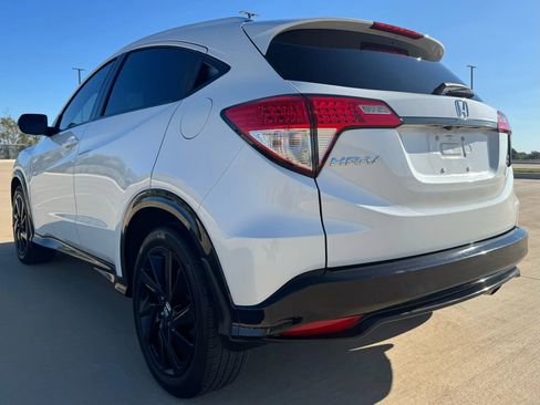 Used 2022 Honda HR-V Sport image 14