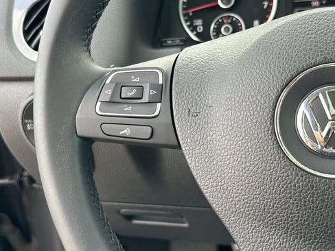 Used 2016 Volkswagen Tiguan SEL AWD/4WD image 16