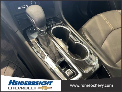 Used 2023 Chevrolet Equinox Premier AWD/4WD image 25