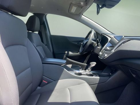 Used 2025 Chevrolet Malibu LT FWD image 13
