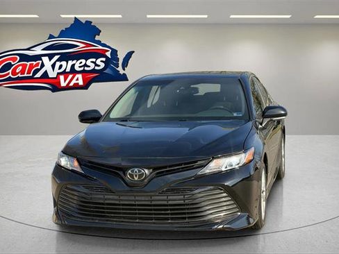 Used 2018 Toyota Camry LE w/ Convenience Package image 2