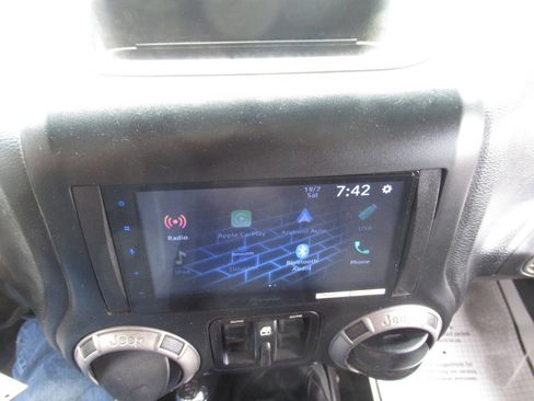 Used 2017 Jeep Wrangler Unlimited Sport w/ Quick Order Package 23S image 29