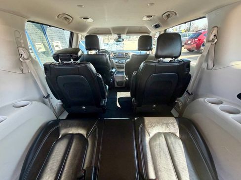 Used 2021 Chrysler Voyager Lxi FWD image 28
