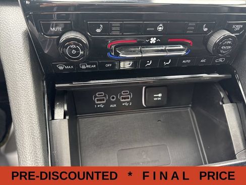 Used 2023 Jeep Grand Cherokee L Laredo AWD/4WD image 37