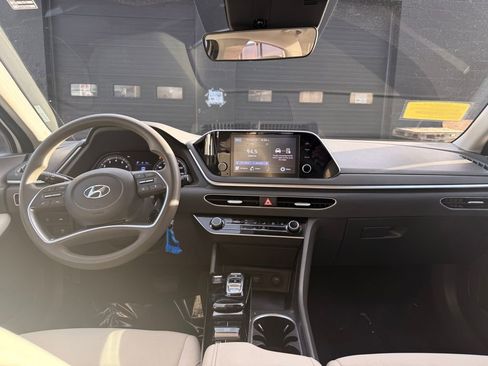 Used 2023 Hyundai Sonata SE image 18