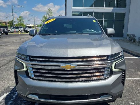 Used 2023 Chevrolet Tahoe High Country AWD/4WD image 2