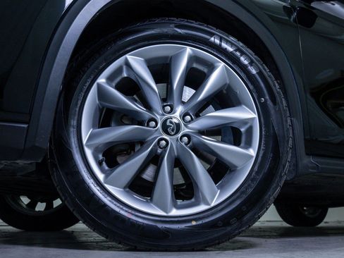 Used 2019 INFINITI QX50 Luxe w/ Navigation Package image 6