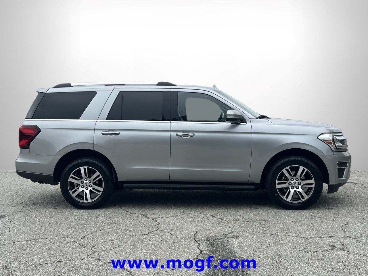 Certified 2024 Ford Expedition Limited RWD image 29
