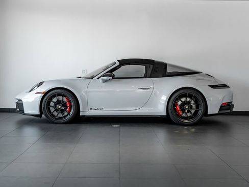 Certified 2026 Porsche 911 Targa 4 GTS AWD/4WD image 2