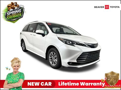 New 2026 Toyota Sienna XLE FWD image 1