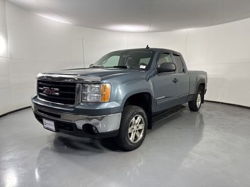 Used 2009 GMC Sierra 1500 SLE w/ Power Pack Plus AWD/4WD image 2