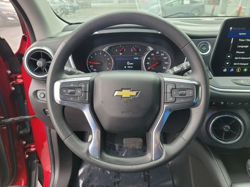 Used 2025 Chevrolet Blazer LT image 21