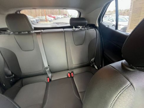 Used 2025 Buick Encore GX Preferred image 31