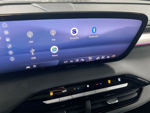 New 2026 Buick Enclave Avenir w/ Super Cruise Package image 13