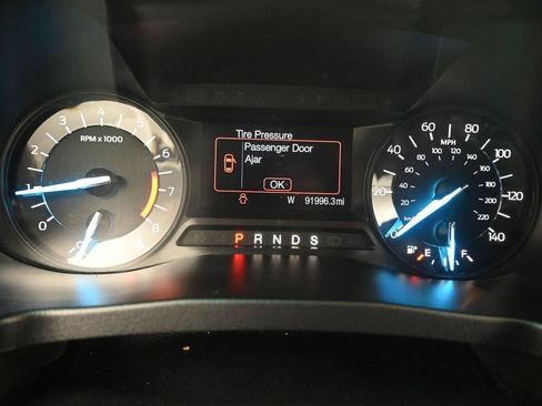 Used 2016 Ford Explorer XLT AWD/4WD image 13