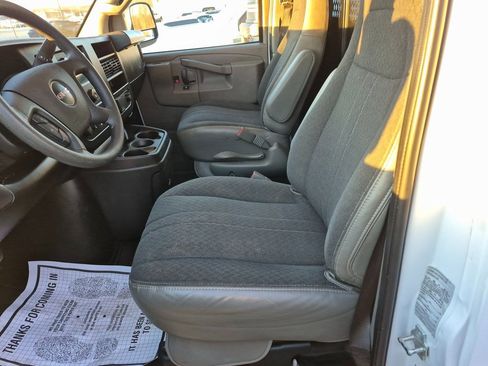 Certified 2024 GMC Savana 2500 Work Van w/ Driver Convenience Package image 9
