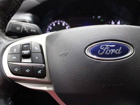 Used 2021 Ford Explorer Limited image 27