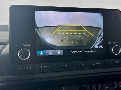 Used 2025 Honda CR-V LX image 15