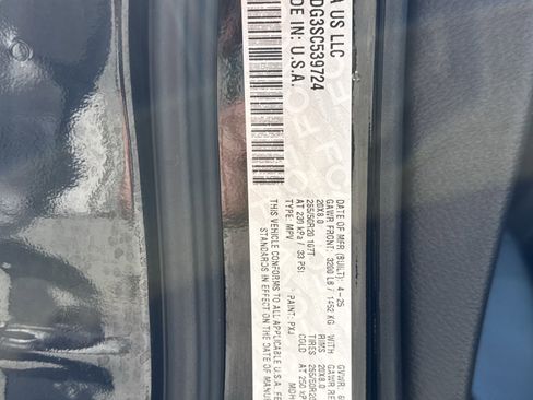 Used 2025 Dodge Durango GT image 37