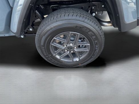 New 2025 Jeep Gladiator Sport image 28