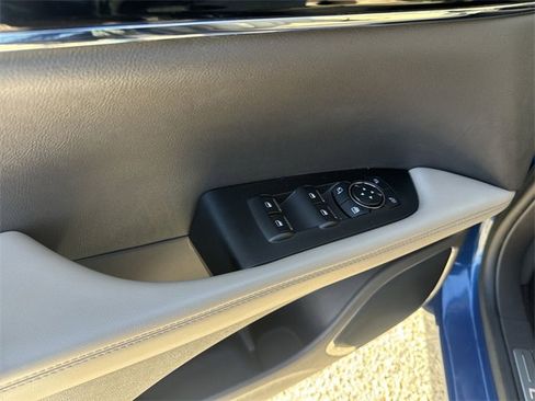 Used 2021 Lincoln Nautilus Reserve w/ Cargo Utility Package image 13