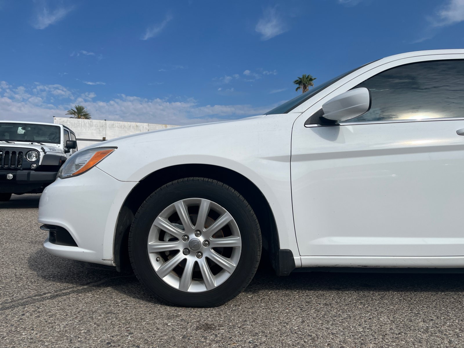 Used 2013 Chrysler 200 Touring FWD image 11