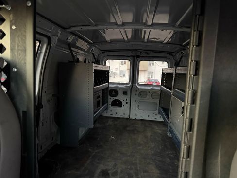 Used 2008 Ford E-350 and Econoline 350 Super Duty image 12