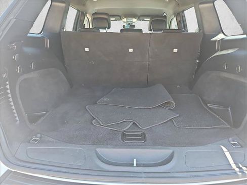 Used 2020 Jeep Grand Cherokee Altitude RWD image 14
