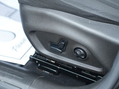 Used 2021 Jeep Renegade Latitude w/ Luxury Group I image 29