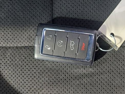 Used 2024 Jeep Grand Cherokee L Altitude AWD/4WD image 27
