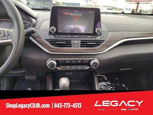 Used 2023 Nissan Altima 2.5 SV image 13