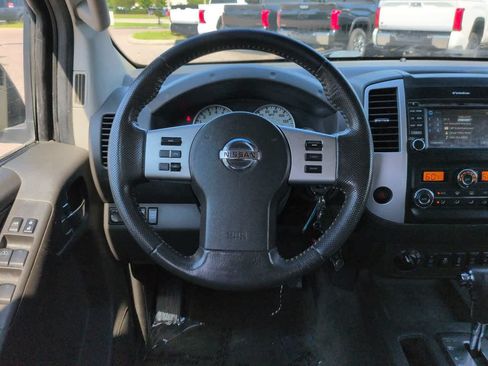 Used 2014 Nissan Frontier PRO-4X w/ Pro-4x Luxury Package AWD/4WD image 15