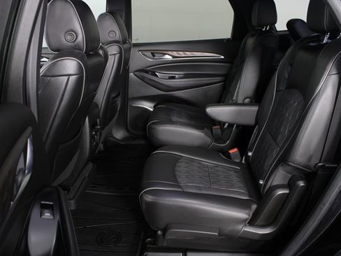 Used 2023 Buick Enclave Avenir w/ Avenir Technology Package image 18