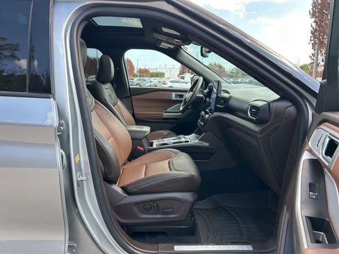 Used 2022 Ford Explorer King Ranch image 41