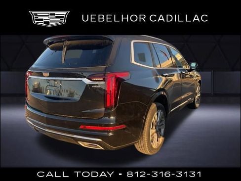 Used 2020 Cadillac XT6 Premium Luxury image 3