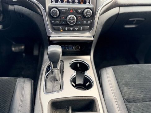 Used 2018 Jeep Grand Cherokee Altitude image 19