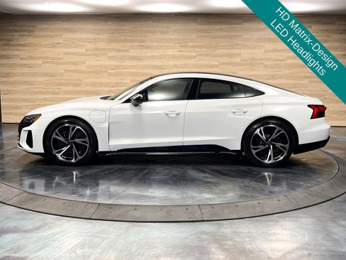 Used 2022 Audi e-tron GT Prestige w/ Prestige Package image 17