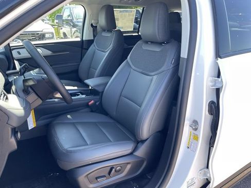 New 2026 Ford Explorer Active w/ Active Comfort Package AWD/4WD image 22