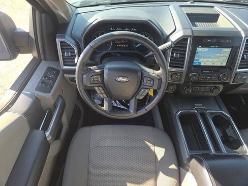 Used 2016 Ford F150 XLT w/ Equipment Group 302A Luxury image 4