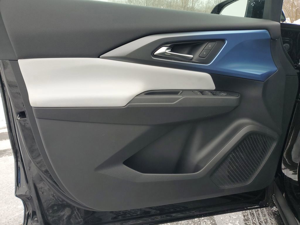 New 2026 Chevrolet Equinox EV LT FWD image 16