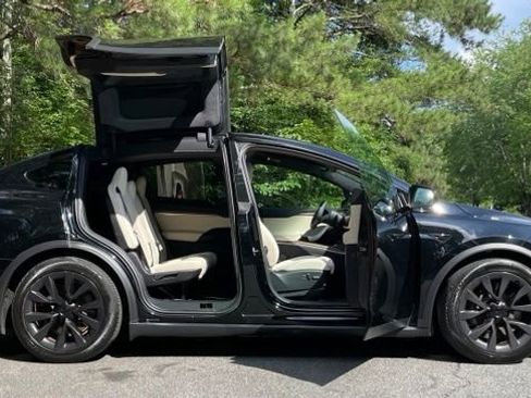 Used 2022 Tesla Model X AWD/4WD image 16