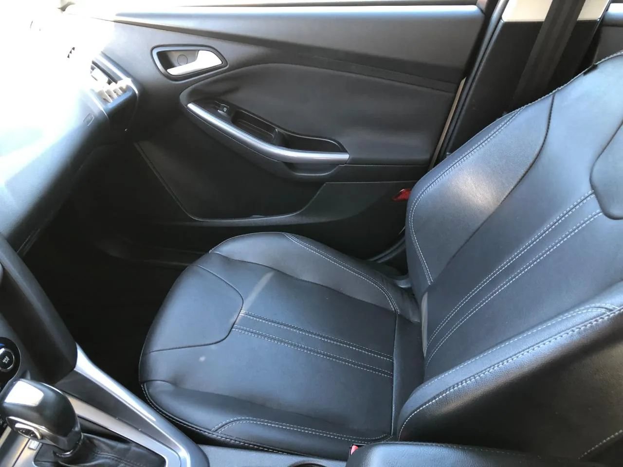 Used 2013 Ford Focus Titanium w/ Titanium Handling Pkg FWD image 29