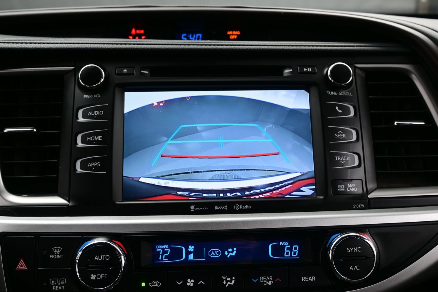 Used 2018 Toyota Highlander XLE AWD/4WD image 21
