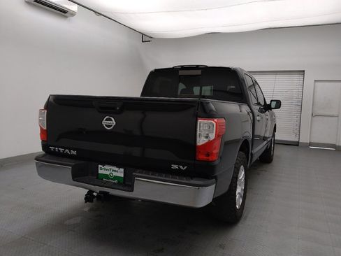 Used 2017 Nissan Titan SV RWD image 7