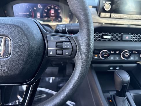 Certified 2025 Honda Accord SE image 17