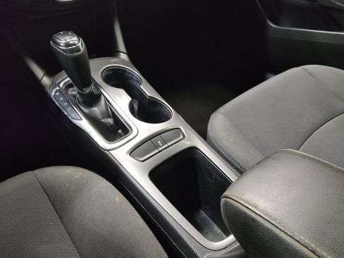 Used 2018 Chevrolet Cruze LT w/ Convenience Package FWD image 26