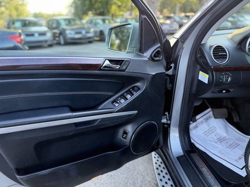 Used 2012 Mercedes-Benz GL 450 4MATIC image 9