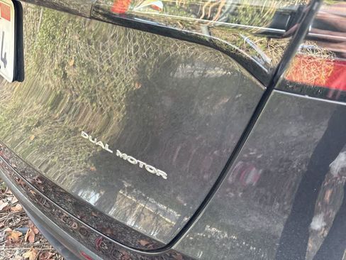 Used 2024 Tesla Model Y Long Range image 9