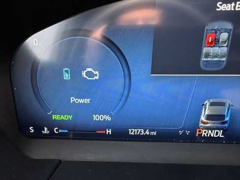 Used 2025 Ford Escape Platinum w/ Premium Technology Package image 20